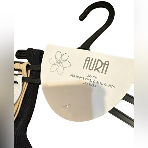 3 Aura Ribbed Bodysuit Set - White, Black, Tan - Picture 3 of 4